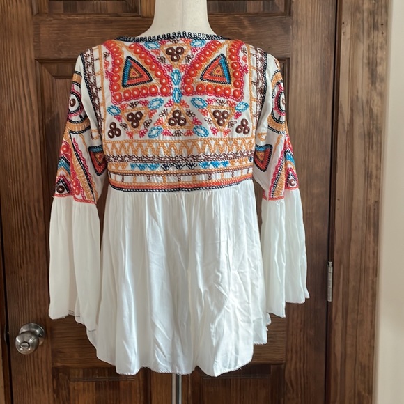NEW Tolani SUNDANCE KIMONO Embroidered Festival Tassel Jacket Top Bell Sleeves - Picture 5 of 9